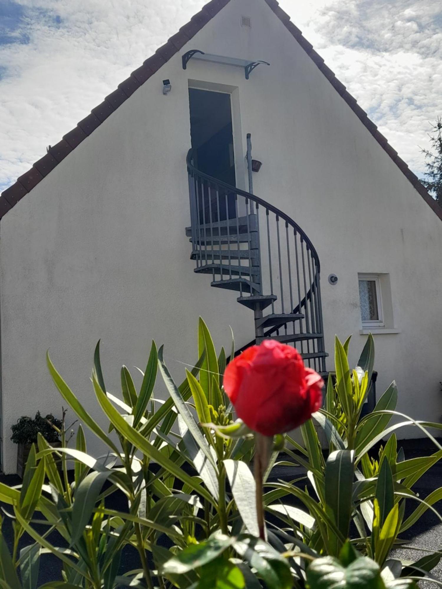 Le Bon Plan Entre Caen Et La ** Draps Et Ménage Inclus !** Apartment *